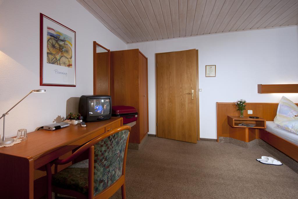 Pension Cafe Suzette Gotha Quarto foto